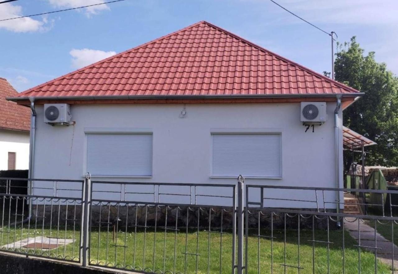 Valentina Apartman Balatonmáriafürdő Exteriör bild